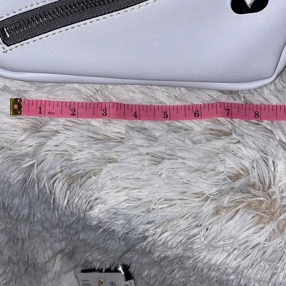 NWOT Guess 1981 White Backpack